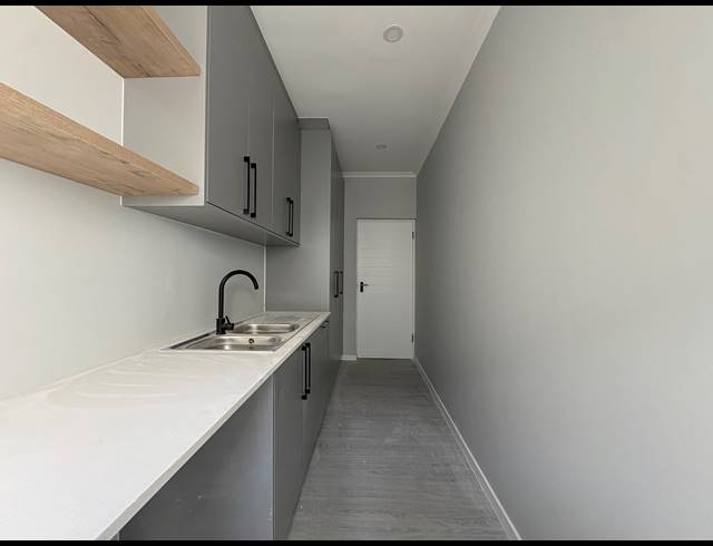 3 BEDROOM HOUSE FOR SALE IN SANDOWN